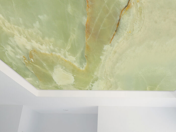 Detail_Lichtdecke_onyx_grün